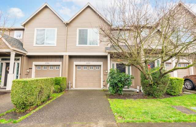 Beautiful Townhome in the Highly Desirable Oak Hills community! photos photos