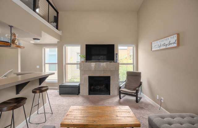 6219 Northeast Carillion Drive Gallery 3