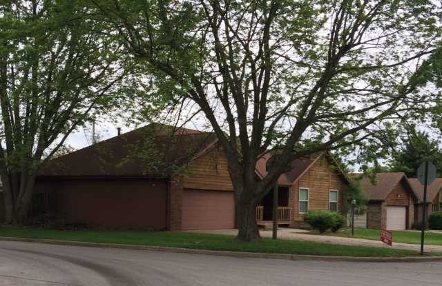Executive Rental Nestled in Hickory Ridge Estates photos photos