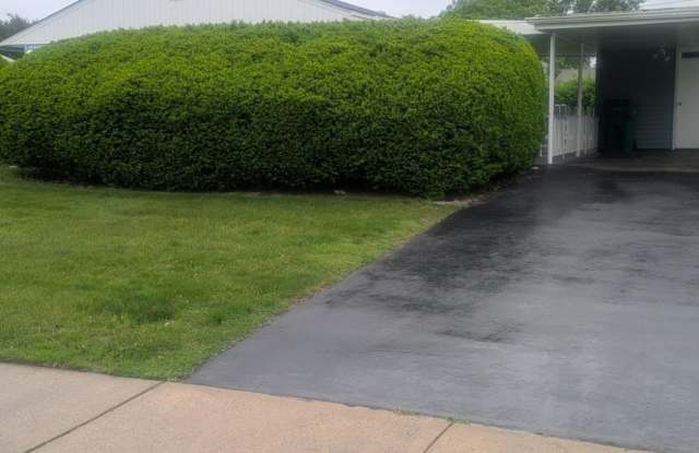 25 GLENWOOD LANE - 25 Glenwood Lane, Levittown, PA 19055