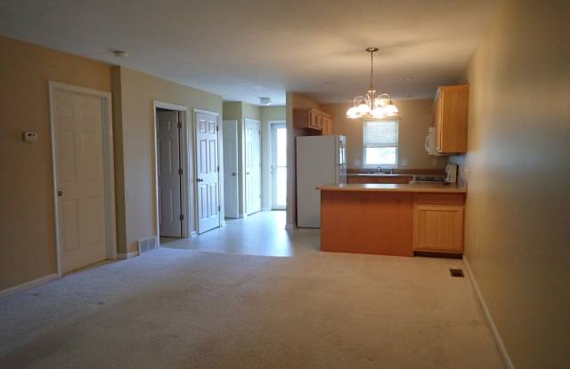 Spacious Living, Prime Location! Gallery 4