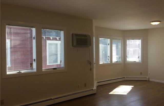 47 Locust Avenue Gallery 2