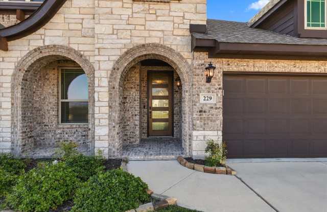 229 Clairmont Drive Gallery 3