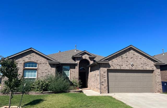 4 bed 2 bath 2 car in Mustang Schools photos photos