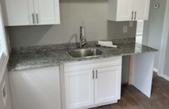 2-Bedroom Apartment for Rent - Perfect Location, Great Price! photos photos