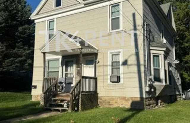208 Broad Street - B Gallery 2
