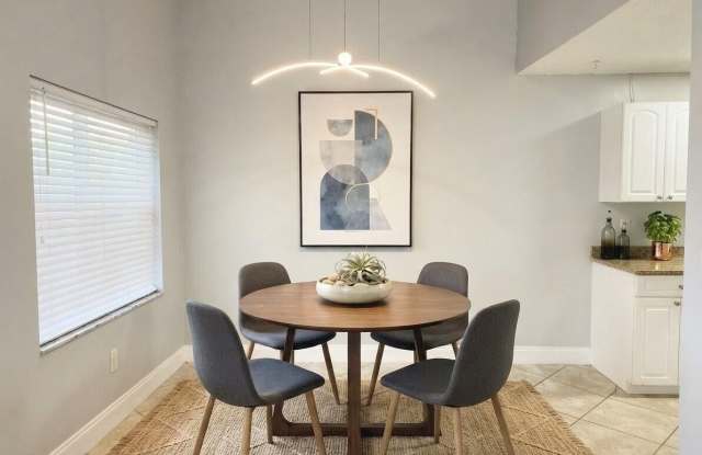 2015 OLEANDER Boulevard Gallery 3