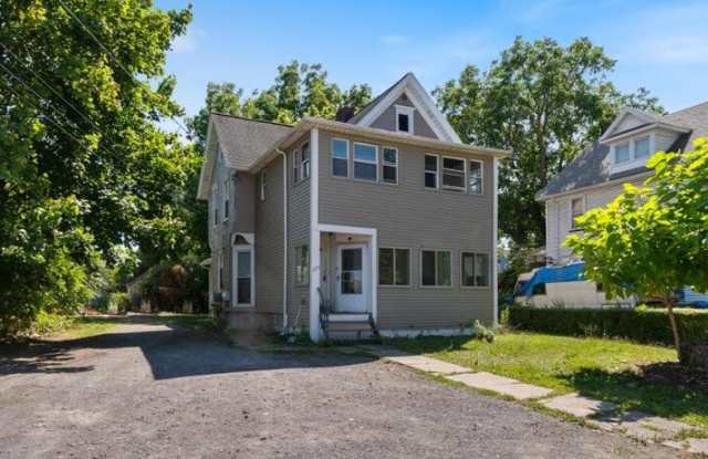 1179 Lyell Ave photos photos
