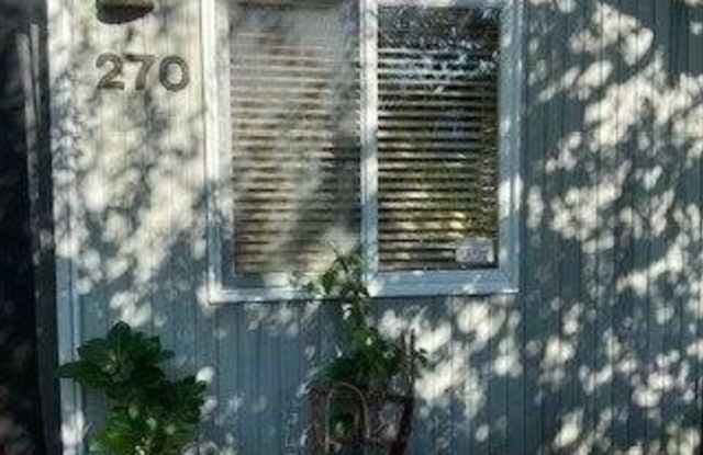 270 Cottage Walk Gallery 4