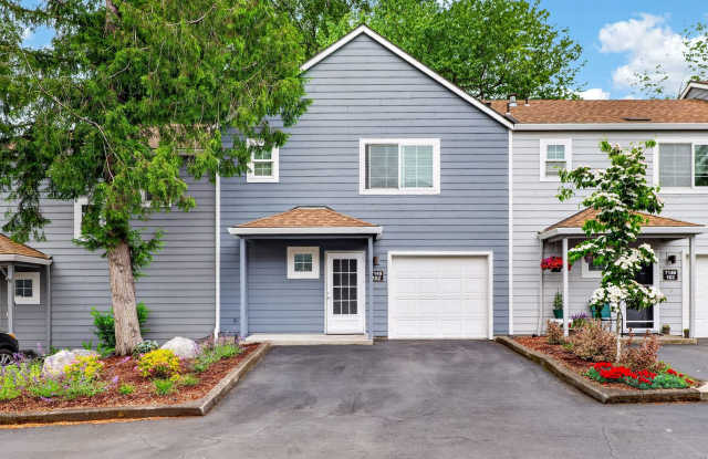 Great Location! 2 bedroom, 2.5 Bathroom Townhouse in Orchard Hills!! photos photos