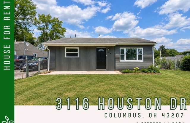 Beautifully Renovated 3BR Home with Modern Finishes & Spacious Yard Gallery 1