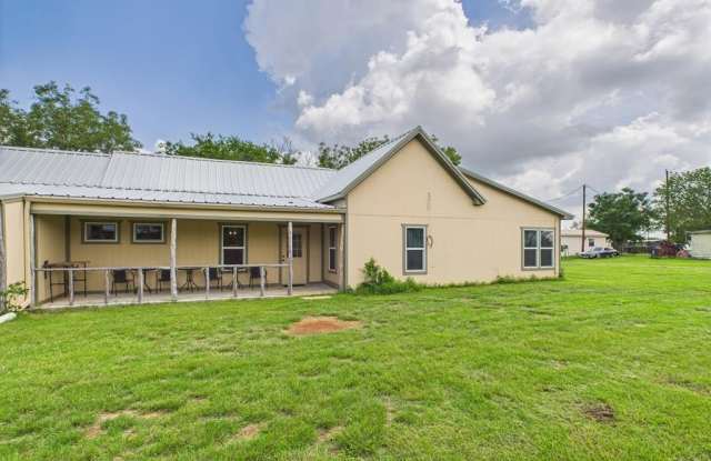 340 -- Loring St - 340 Loring Street, Stonewall, TX 78671