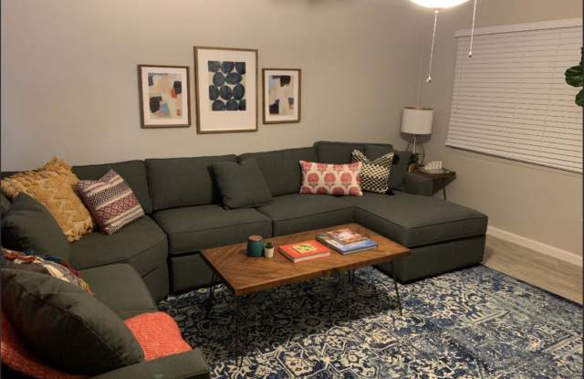 1726 W WOOD Drive Gallery 2
