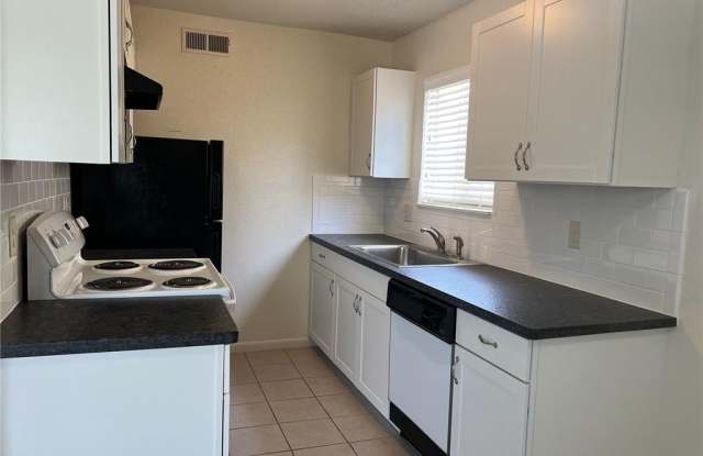 806 Natalie Street photos photos