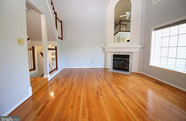 21161 CROCUS Terrace Gallery 3
