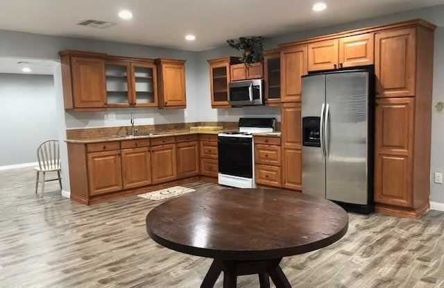 7119 Fallbrook Avenue - 7119 N Fallbrook Ave, Los Angeles, CA 91307