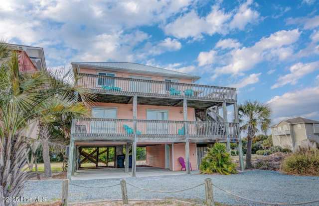 204 N Anderson Boulevard - 204 North Anderson Boulevard, Topsail Beach, NC 28445