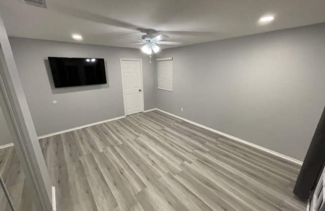 469 W 2nd St photos photos