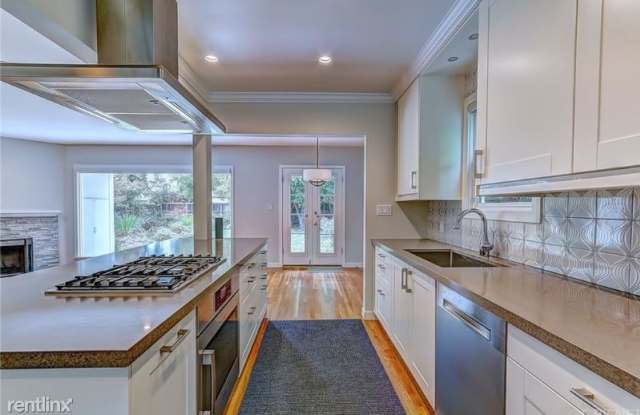5805 Lemona Ave, Gallery 4