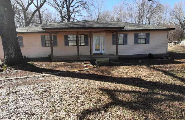 4/2, 1810 sqft Home for Lease at 156 Bailey St, Searcy ($1635) photos photos