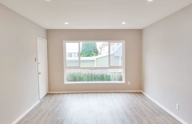 128 Catalina Street - 128 North Catalina Street, Los Angeles, CA 90004