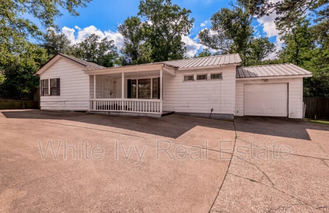 2538 Sycamore Ave - 2538 Sycamore Avenue, Huntsville, TX 77340