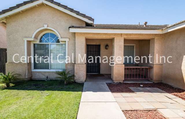 4 Bedroom/2 Bath Home in the Northwest - $2395 Per Month! Gallery 3