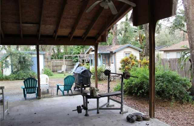 9611 Hidden Oaks Circle Gallery 2