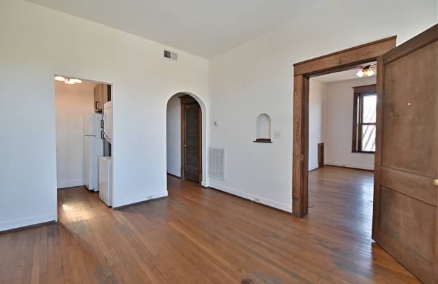 209 West Fifth Avenue Gallery 2