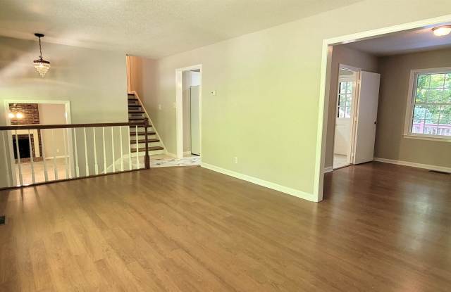 710 N Harrison Avenue Gallery 3