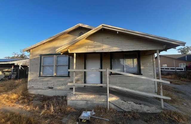 2416 Center St. . photos photos