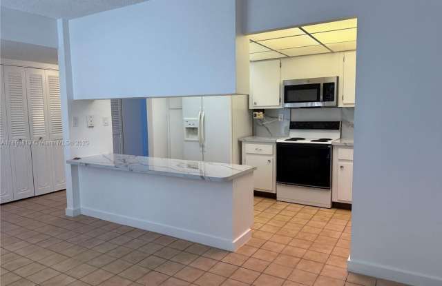 20441 NE 30th Avenue 112-9, Aventura, FL 33180 photos photos