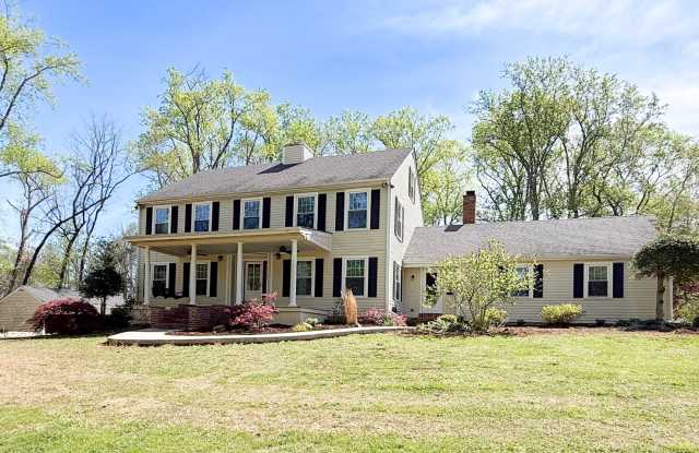 Private 5-Bedroom Dream Home with Creek, Pond & 3 Levels of Living Space - 712 East Whitehall Road, Putnam County, TN 38501