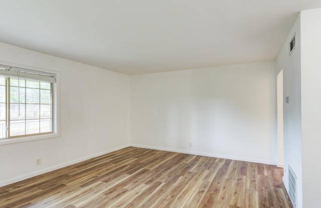 2530 Peachwood Circle Northeast Unit A32 photos photos