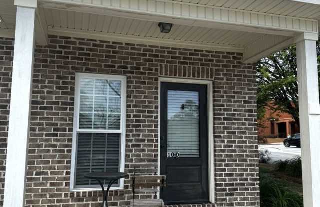 10 East Grady St. photos photos