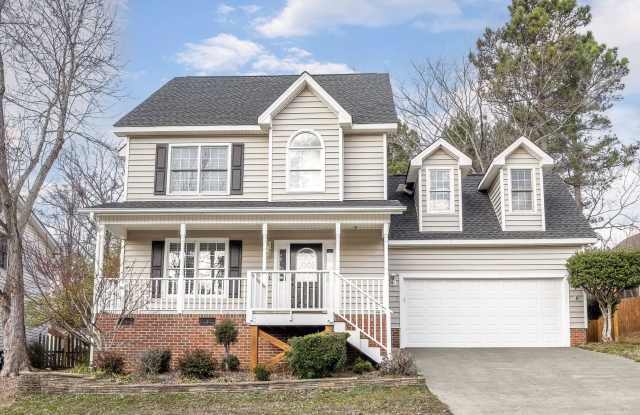 3 Bedroom Home with Large Fenced in Yard, 2 Car Garage & Bonus Room! photos photos