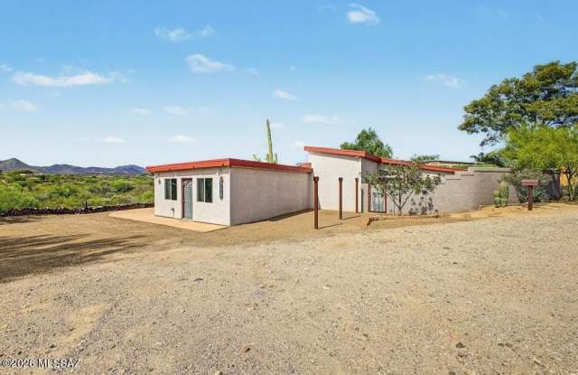 2845 N Silver Spur Drive Gallery 3
