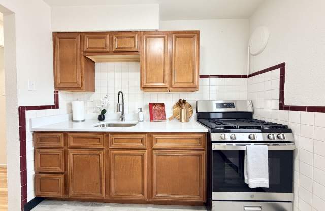 7180 Jamieson Ave photos photos