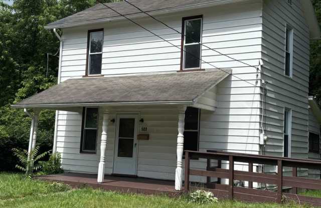 2 Bdrm 1st Floor Bath Secluded Yard photos photos 2 Bdrm 1st Floor Bath Secluded Yard photos photos