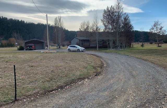 3 Bed, 2 Bath Home in Lower Stillwater Valley Gallery 4