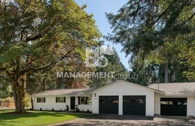 Charming Lake Oswego One-Level On Huge Corner Lot. Easy Freeway Access photos photos