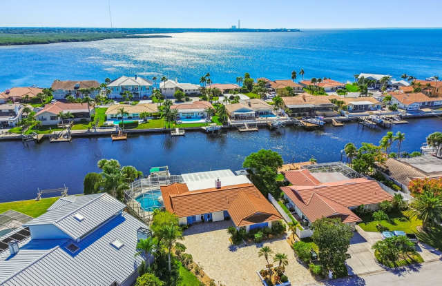 5050 Porpoise Place, Newport Richey, FL 34652 photos photos