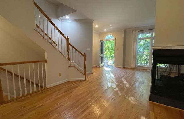 650 9TH ST SW - 650 9th Street Southwest, Washington, DC 20024