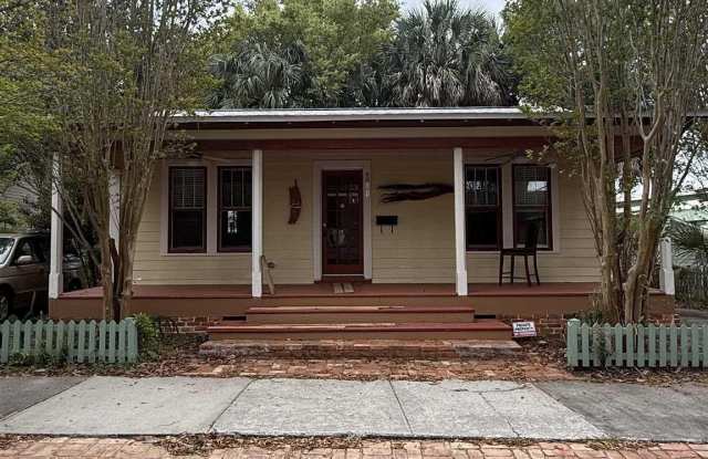 307 E La Rua St photos photos