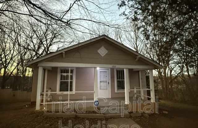 1227 Fairfield Dr - 1227 Fairfield Drive, Winston-Salem, NC 27127