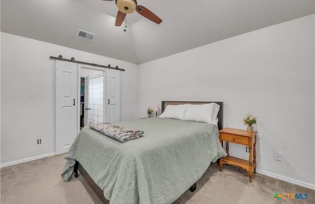 1417 Ridgeway Drive Gallery 2