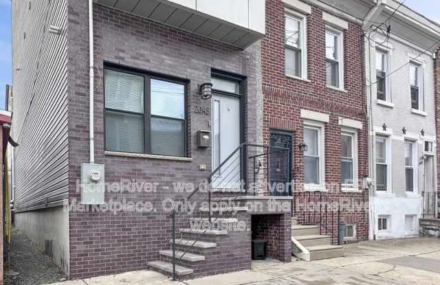 2045 Manton St photos photos