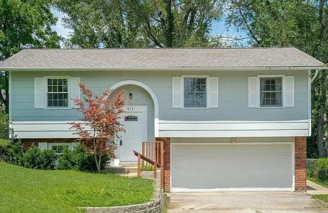 3BR-1.5BA Split Level House - Washington MO 63090 - 912 Missouri Avenue, Washington, MO 63090