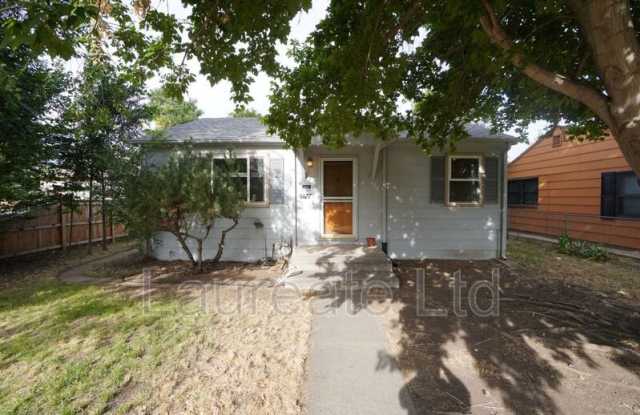 4477 S Acoma St photos photos