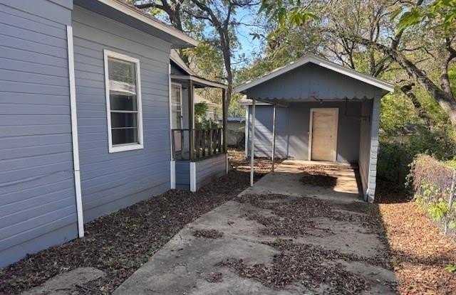 121 8th Street NE - 121 8th Street Southeast, Paris, TX 75460